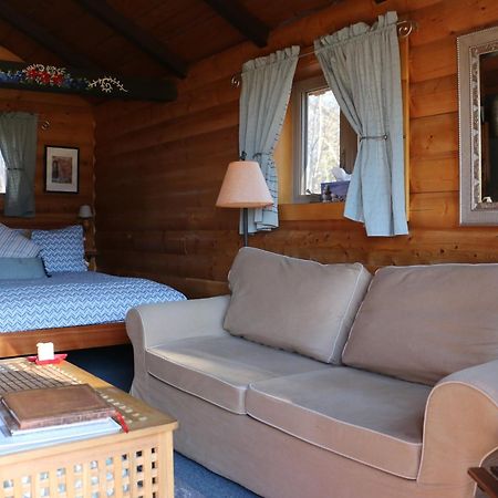 Rocky Mountain Cabins And Home Golden Eksteriør bilde